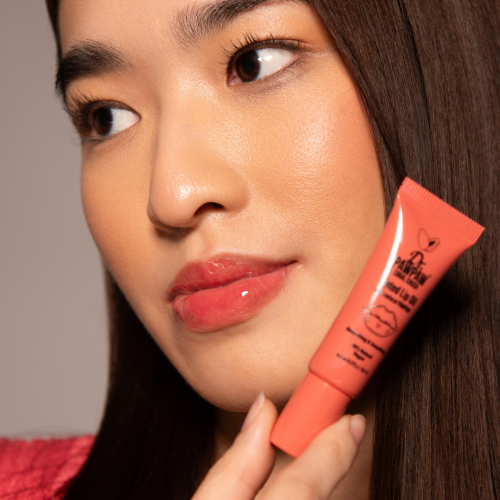 Aliejus lūpoms suteikia itin žvilgantį, spindinti efektą Lūpų aliejus su atspalviu DR. PAWPAW CORAL CRUSH, 8 ml | Mano Vaistinė