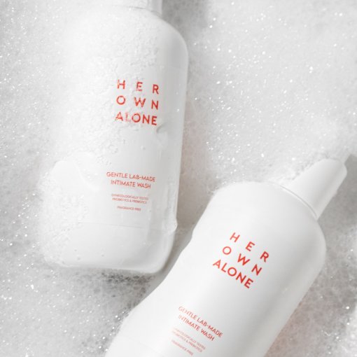 Atkuria natūralią mikrofloros pusiausvyrą Švelnus intymios higienos prausiklis HER OWN ALONE, 300 ml | Mano Vaistinė