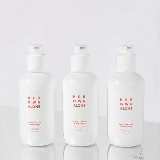 Atkuria natūralią mikrofloros pusiausvyrą Švelnus intymios higienos prausiklis HER OWN ALONE, 300 ml | Mano Vaistinė