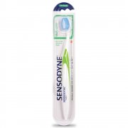Su vidutinio kietumo šereliais Dantų šepetėlis sunkiai pasiekiamoms vietoms SENSODYNE MEDIUM | Mano Vaistinė Su vidutinio kietumo šereliais Dantų šepetėlis sunkiai pasiekiamoms vietoms SENSODYNE MEDIUM | Mano Vaistinė